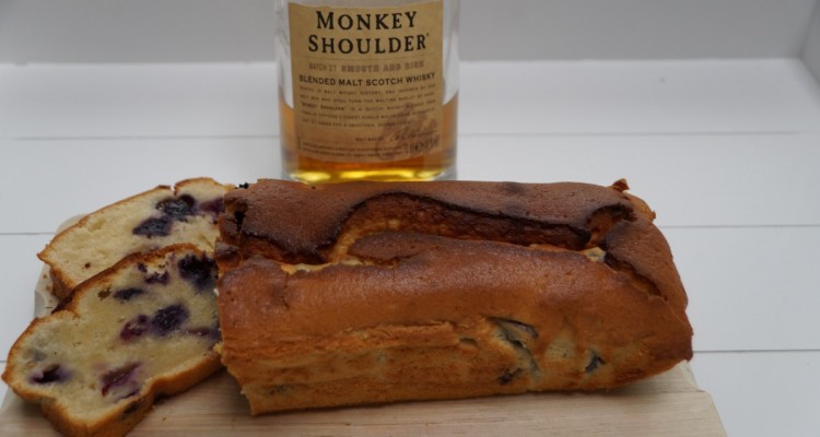 Echte mannen eten whisky blauwe bessen cake - B4men