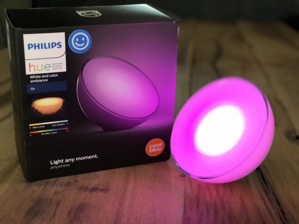 Philips Hue Go Lamp met paarse verlichting