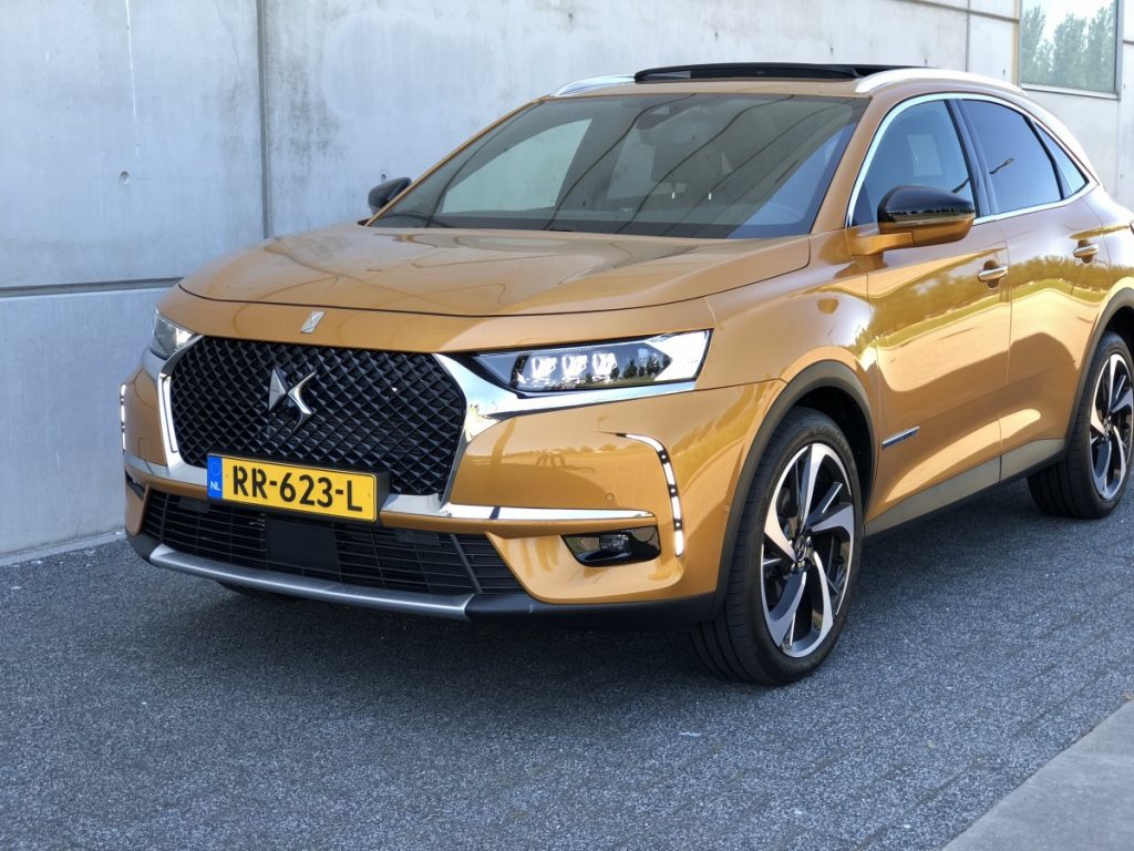 De DS7 Crossback is een opvallende verschijning.