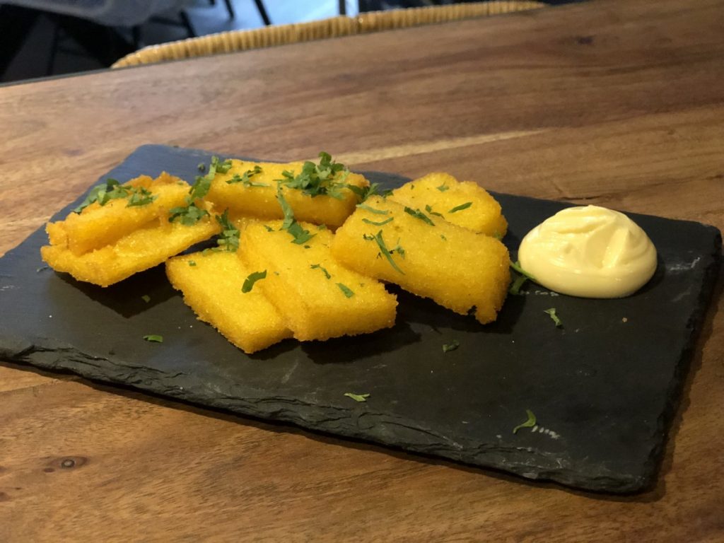 polenta frietjes met limoen mayonaise