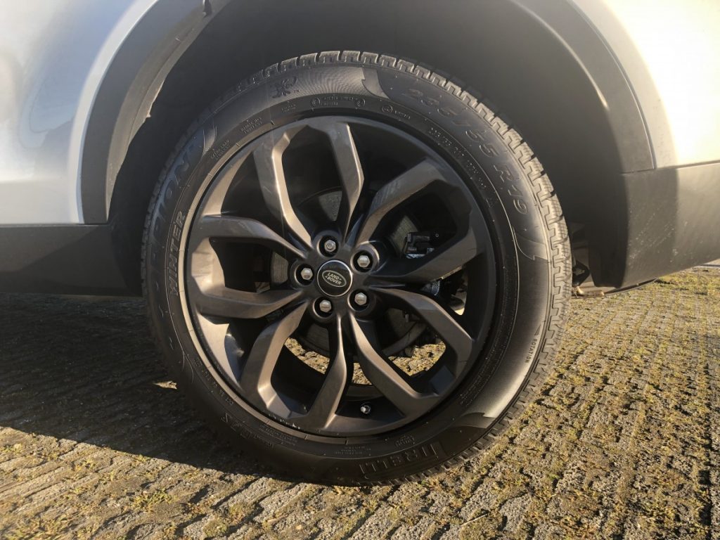 wielen van de Land Rover Discovery Sport 