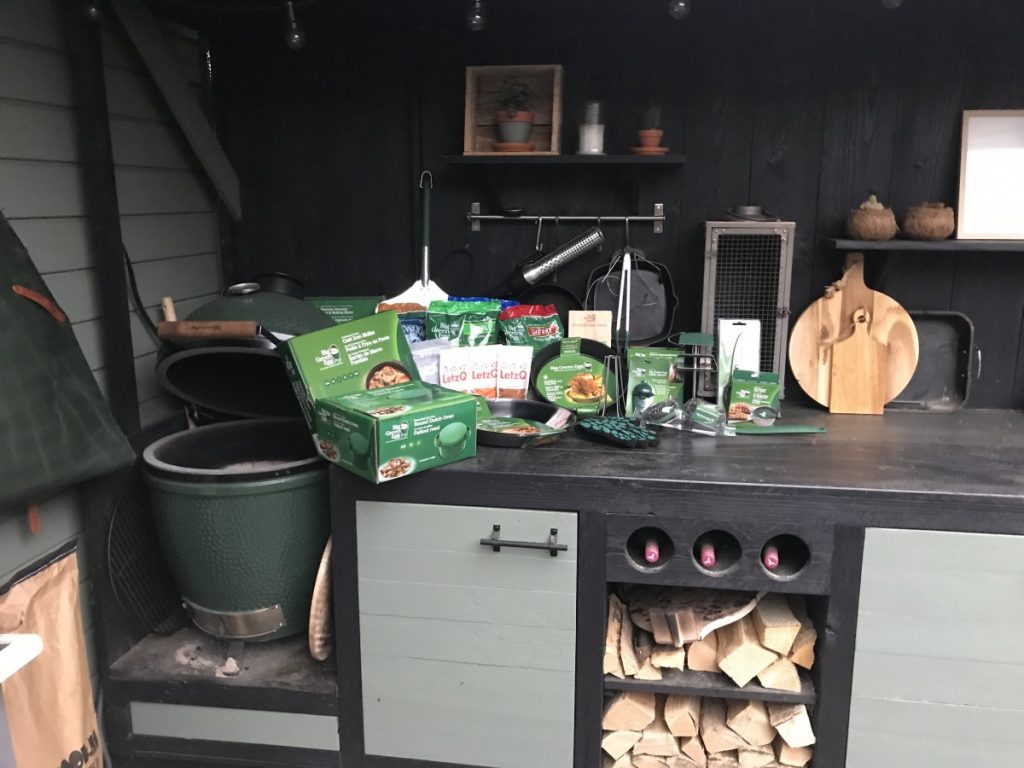 Buitenkeuken met Big Green Egg