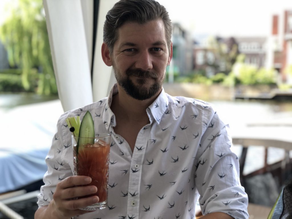 Afterparty met een bloody mary 