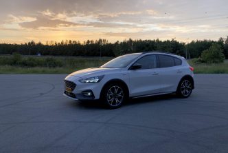 De nieuwe Ford Focus Active Business cross-over autoreview van B4men