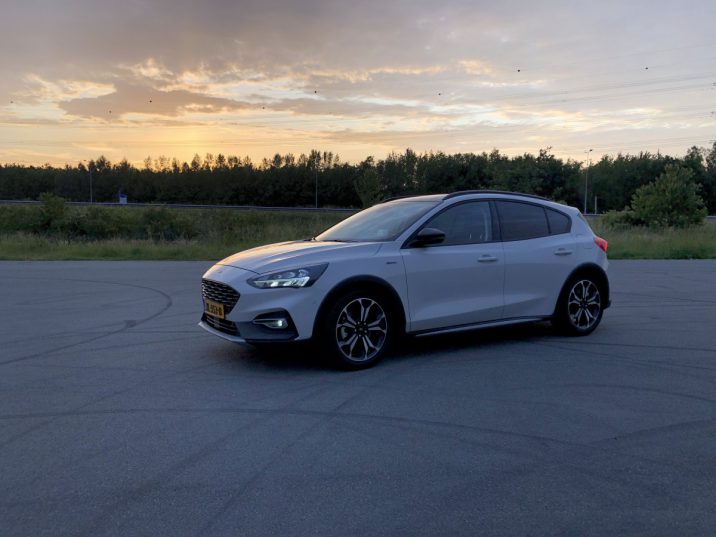 De nieuwe Ford Focus Active Business cross-over autoreview van B4men