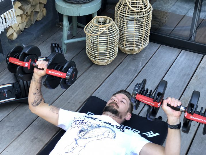 Jan Willem Huffmeijer met de Bowflex