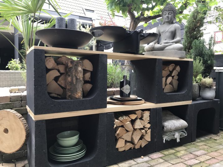 Stoere en low budget buitenkeuken