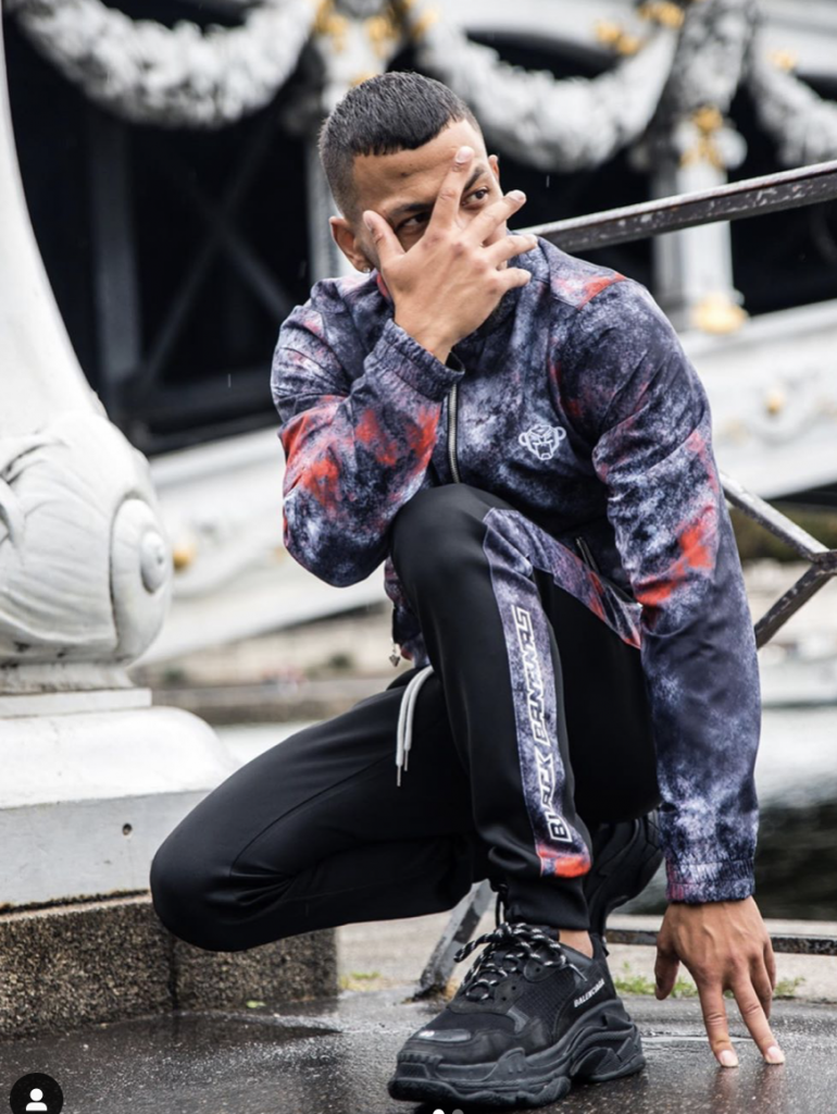 Felle kleuren en uni kleuren in een trainingspak mag alles. Fashiontrends voor mannen herfst winter 2019/2020