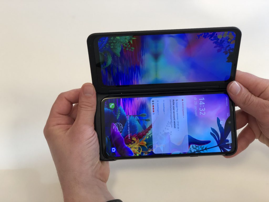 LG G8XthinQ Dual Screen in mijn handen