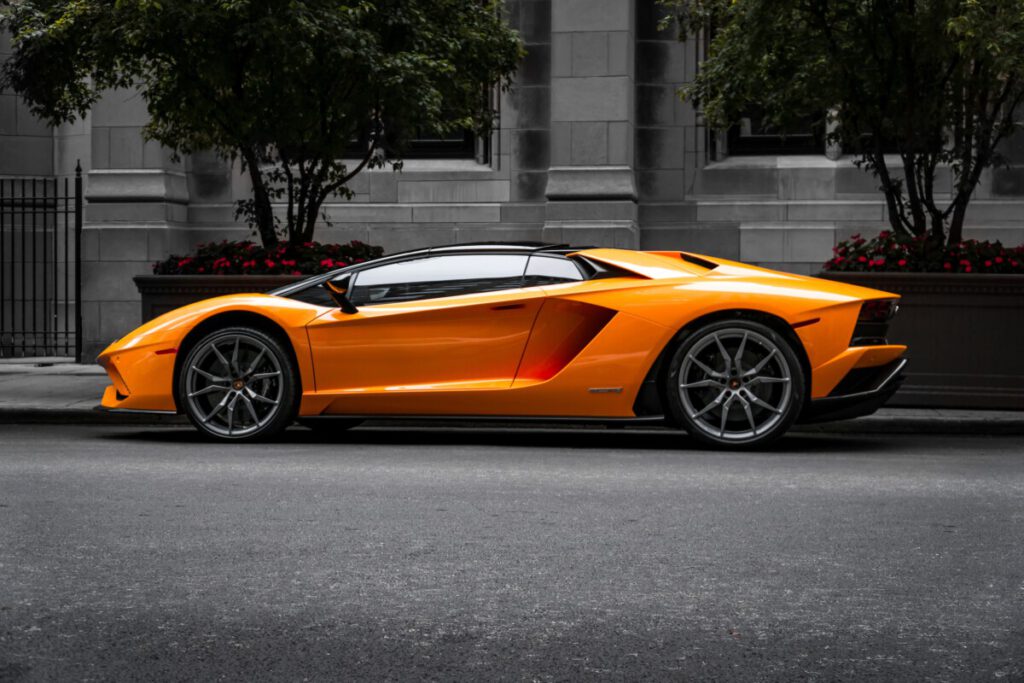 Lamborghini en postzegels sparen via Bitcoin 