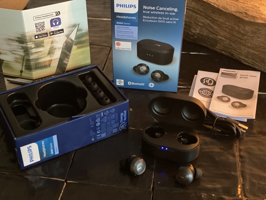 Alles wat je krijgt bij de Philips Sound T8505