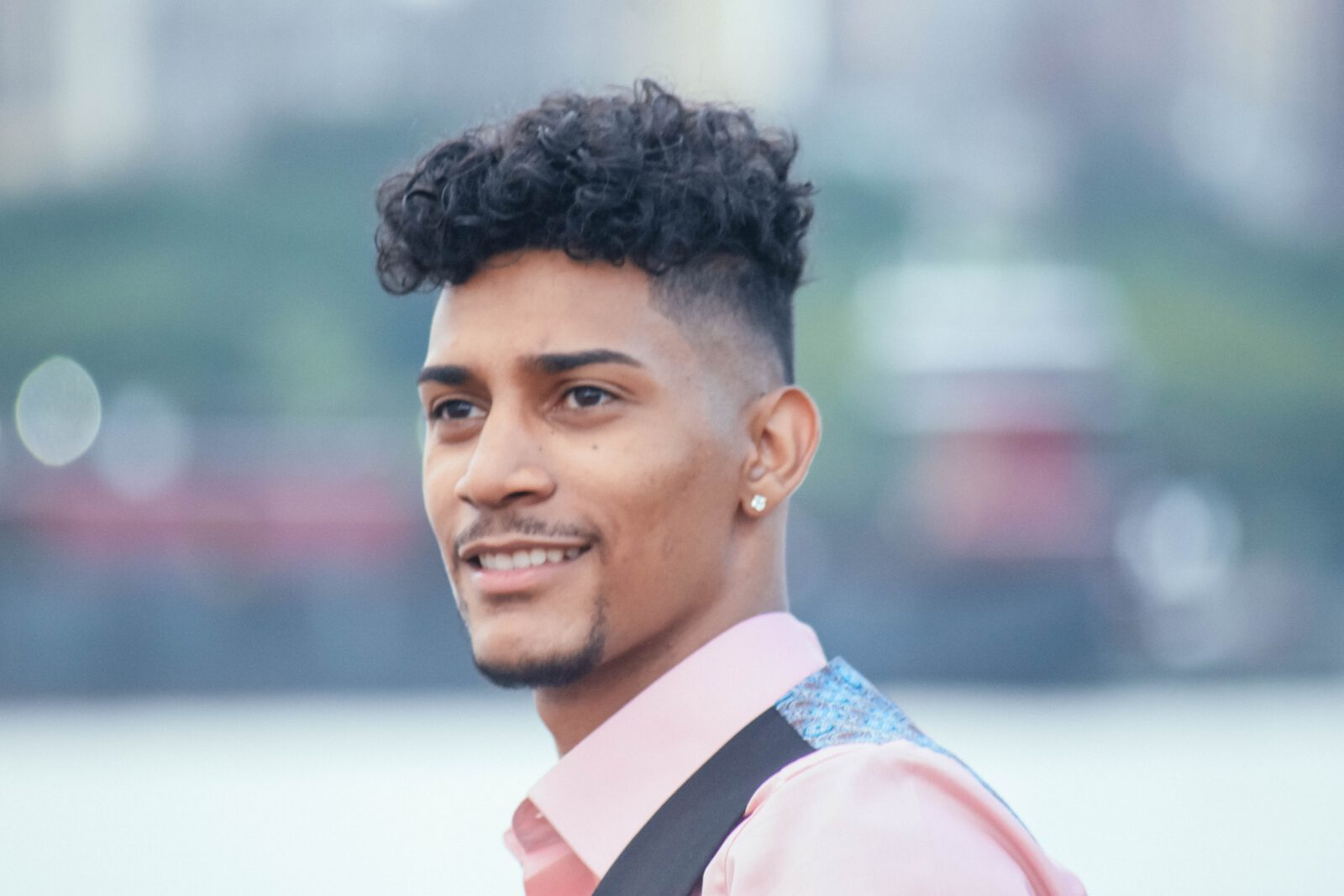 Beste tips om krullend haar te verzorgen - B4men Beste Tips Om Krullend Haar Te Verzorgen - B4Men
