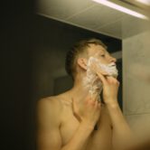 tegen of mee scheren met de haargroei richting