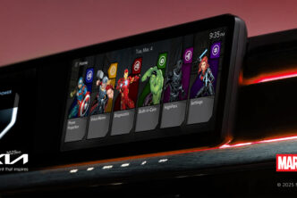Kia-display met Marvel-superhelden zoals Captain America, Thor, Iron Man, Hulk en Black Widow in het nieuwe interactieve thema, ontwikkeld in samenwerking met Disney.